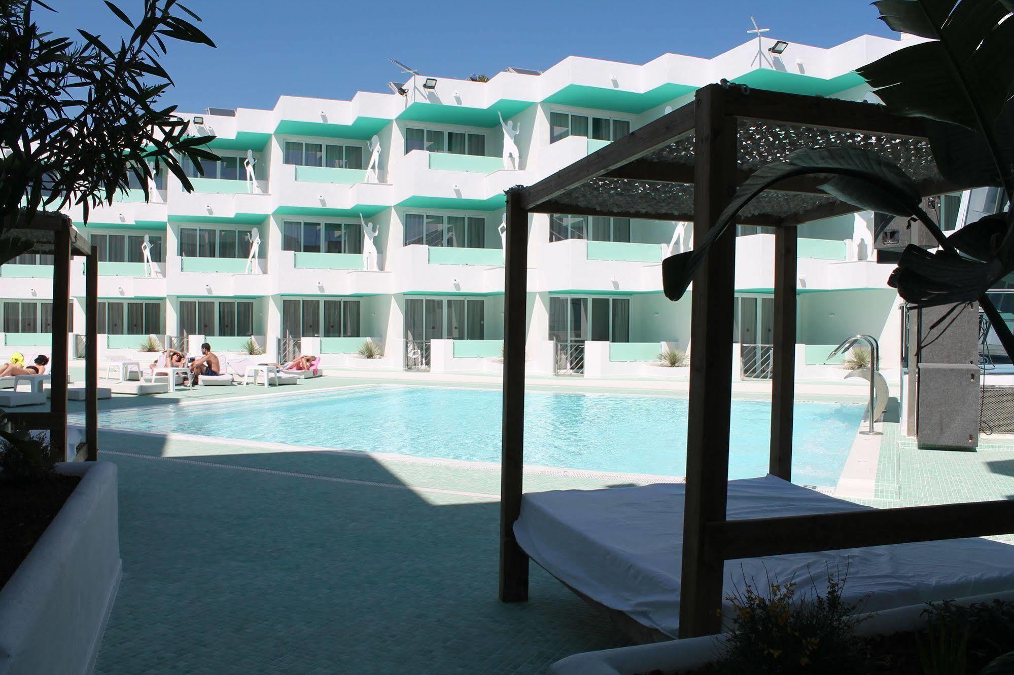 Apartamentos Bora Bora - Adults Only Playa d'en Bossa Exterior photo